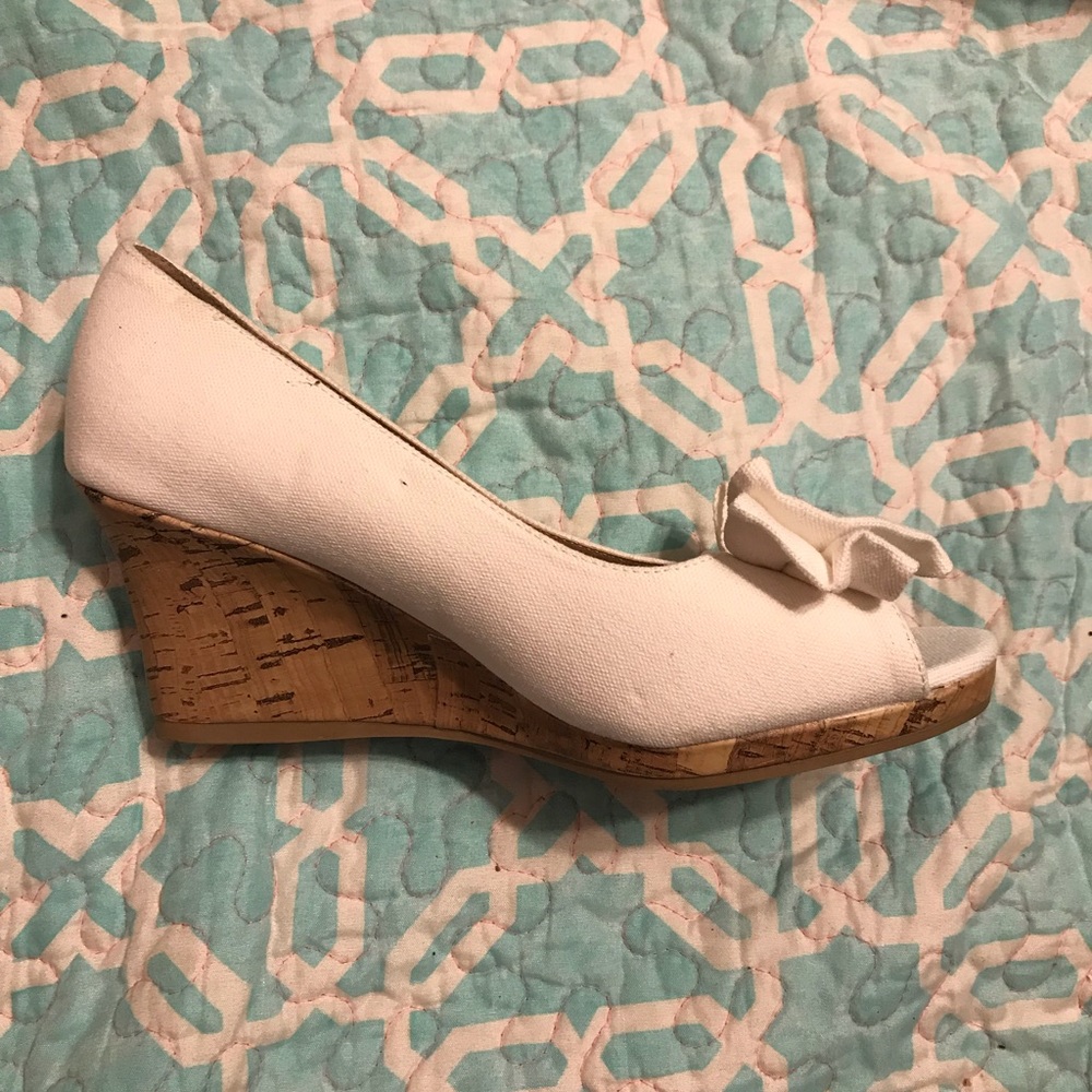 Peep toe white heels size 9